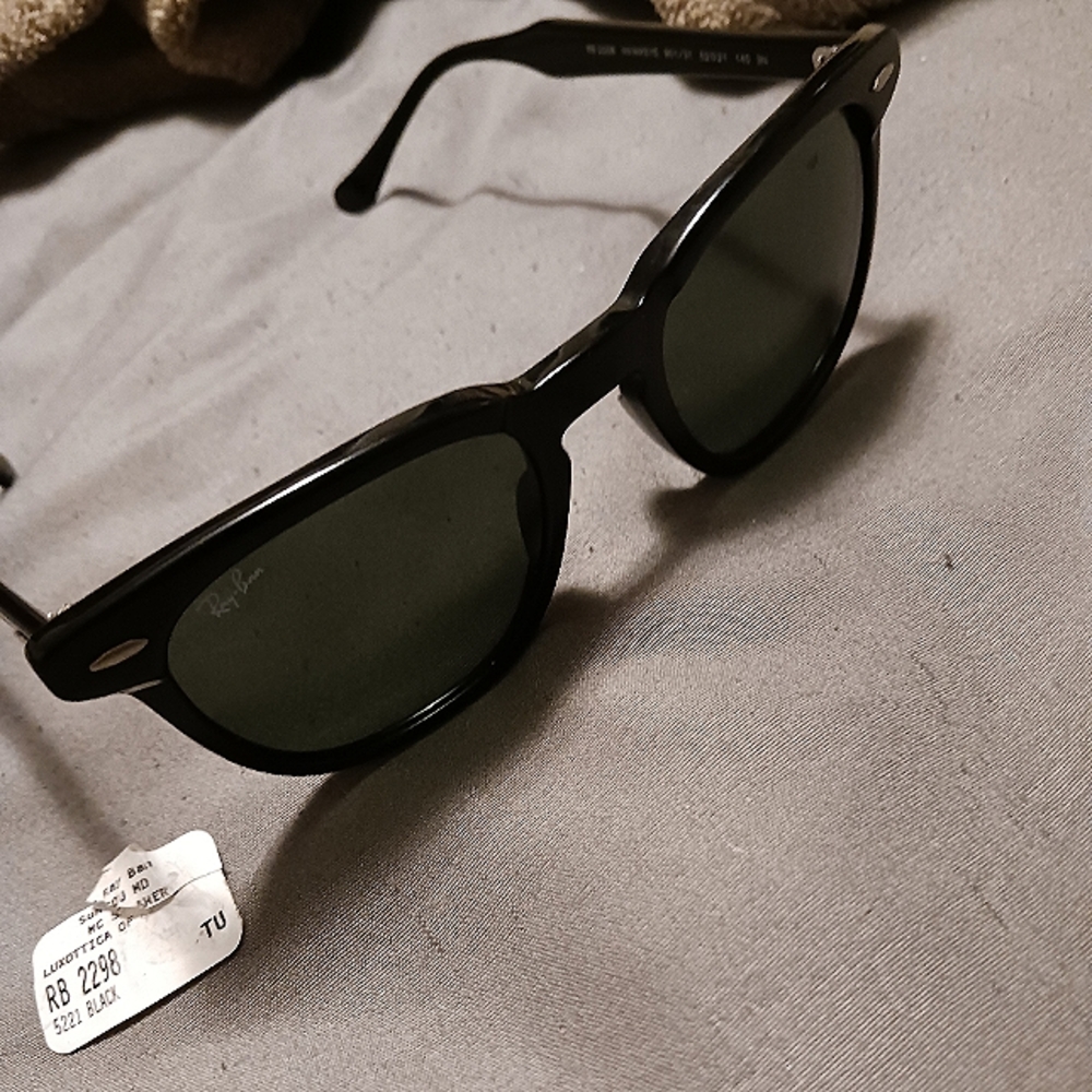 RayBan Hawkeye sunglasses